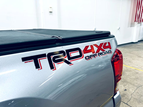 Used 2016 Toyota Tacoma TRD Off-Road image 17