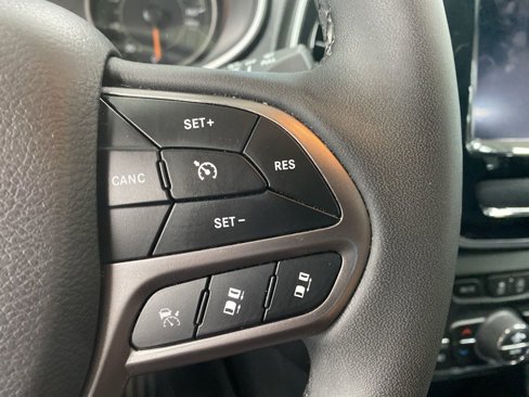 Used 2022 Jeep Cherokee Limited w/ Elite Package image 25