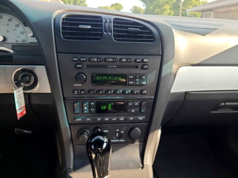 Used 2002 Ford Thunderbird image 18