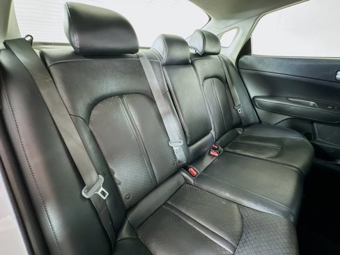 Certified 2020 Kia Optima SE image 25