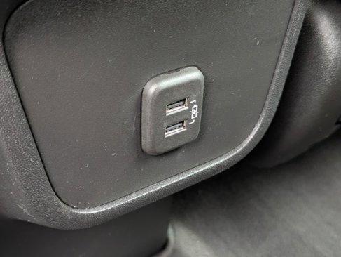 Used 2022 Chevrolet Equinox LS image 23