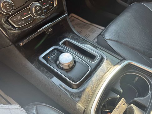 Used 2019 Chrysler 300 Limited image 36