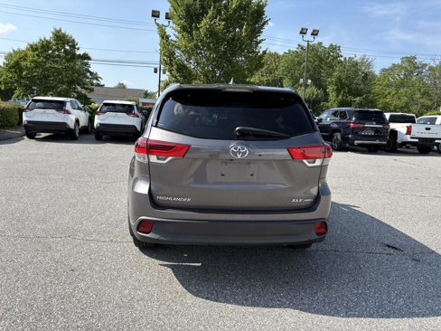 Used 2019 Toyota Highlander XLE image 5