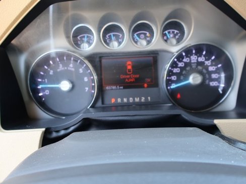Used 2016 Ford F250 Lariat w/ Lariat Interior Package image 28