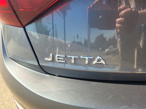 Used 2024 Volkswagen Jetta SE image 10