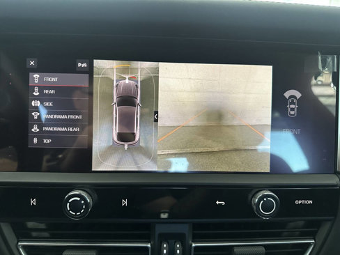 Used 2023 Porsche Macan Turbo image 36