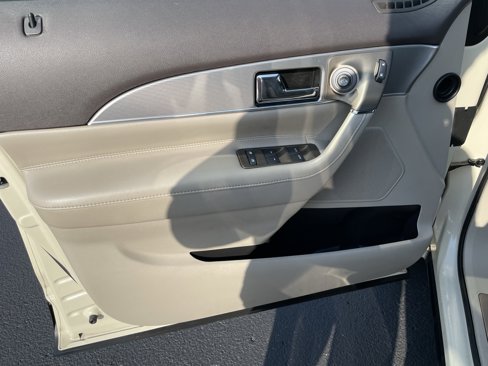 Used 2014 Lincoln MKX AWD w/ Equipment Group 102A image 11