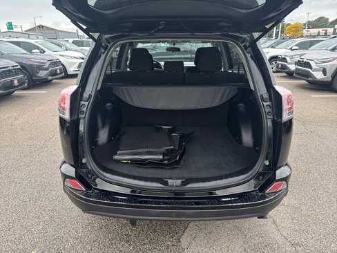 Used 2016 Toyota RAV4 LE image 7