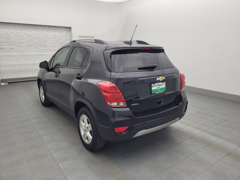 Used 2022 Chevrolet Trax LT w/ LT Convenience Package image 5