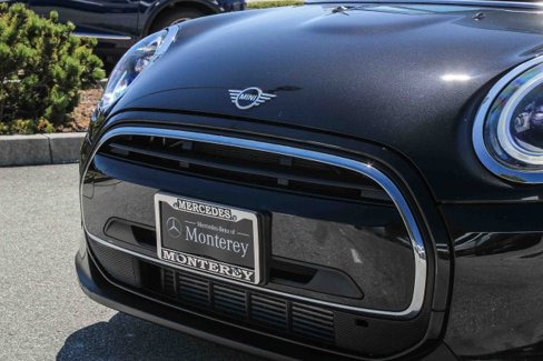 Used 2023 MINI Cooper 4-Door Hardtop image 5