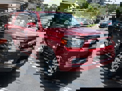 Used 2012 Toyota 4Runner SR5 image 3