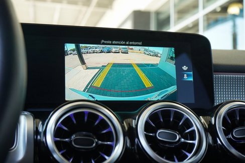 Certified 2022 Mercedes-Benz GLB 250 4MATIC image 18