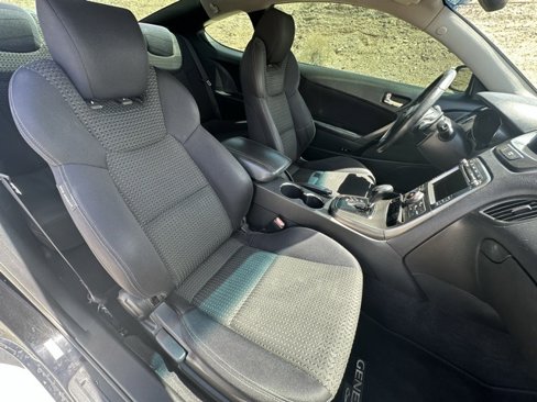 Used 2012 Hyundai Genesis 2.0T image 32