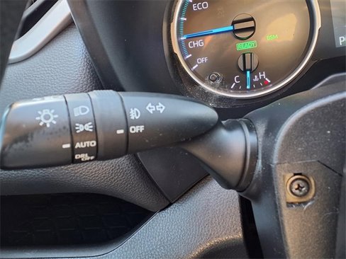 Used 2021 Toyota RAV4 XLE image 13