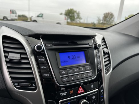 Used 2014 Hyundai Elantra GT image 30