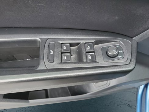 Used 2020 Volkswagen Atlas Cross Sport SE w/ Panoramic Sunroof Package image 31