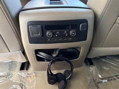 Used 2017 Chevrolet Suburban Premier image 20