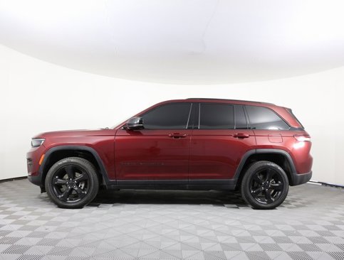 Used 2023 Jeep Grand Cherokee Altitude image 6