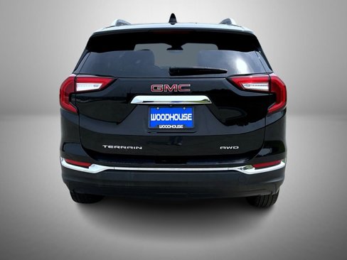 Used 2024 GMC Terrain SLT image 6