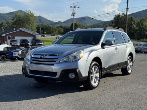 Used 2014 Subaru Outback 2.5i Premium image 7