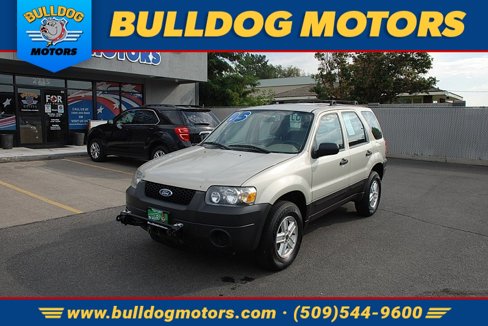 Used 2005 Ford Escape XLS image 1
