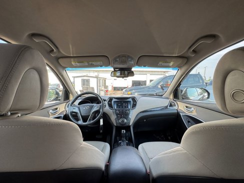 Used 2017 Hyundai Santa Fe SE image 24