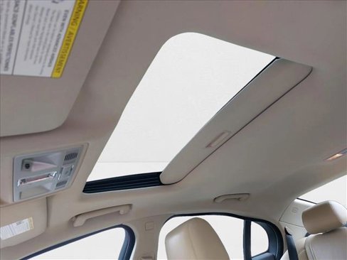 Used 2014 Jaguar XF 3.0 image 28