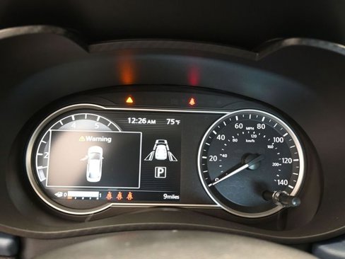 New 2025 Nissan Versa SV w/ Trunk Package image 15