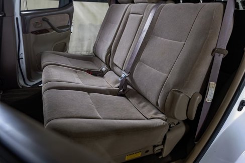Used 2004 Toyota Sequoia SR5 image 26