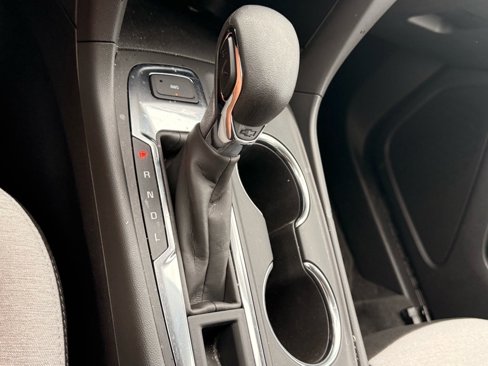 Used 2023 Chevrolet Equinox LS image 17