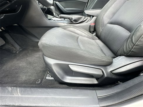 Used 2016 MAZDA MAZDA3 i Sport w/ Preferred Equipment Package image 12
