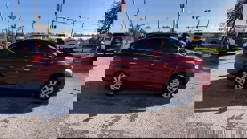 Used 2016 Nissan Sentra SV image 9