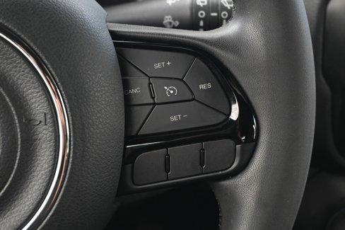 Used 2022 Jeep Renegade Altitude image 36