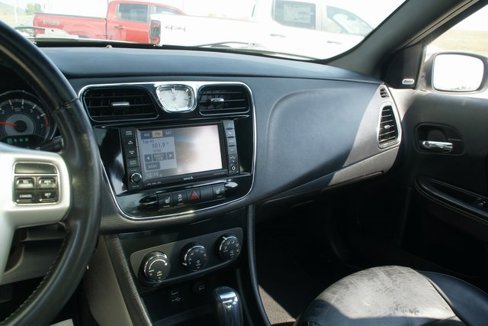 Used 2013 Chrysler 200 Limited w/ Sun/Sound Group image 18