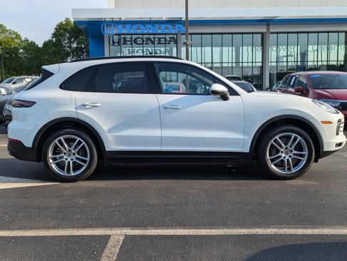 Used 2023 Porsche Cayenne image 8