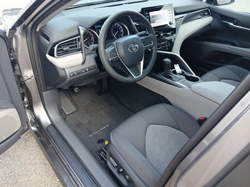Used 2022 Toyota Camry LE image 53