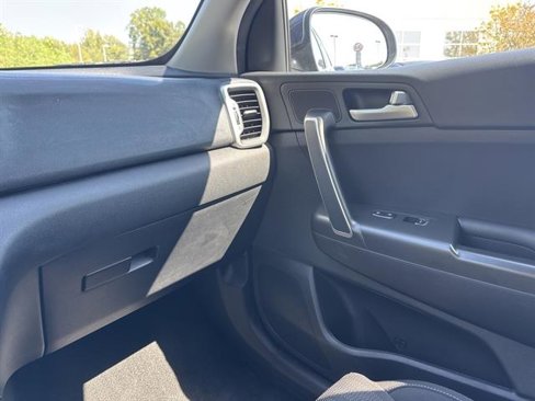 Used 2017 Kia Sportage LX image 18