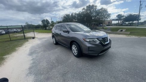 Used 2020 Nissan Rogue S image 2