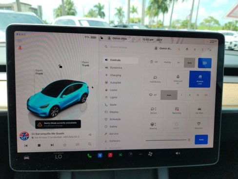 Used 2023 Tesla Model Y Long Range image 30