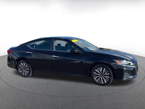 Used 2023 Nissan Altima 2.5 SV image 16