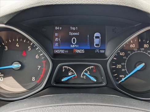 Used 2019 Ford Escape Titanium image 11