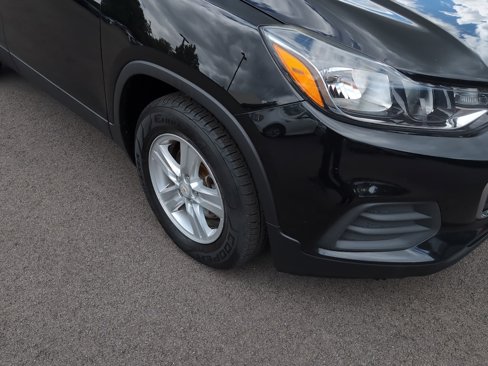 Used 2020 Chevrolet Trax LS w/ Tint and Cruise Package image 3