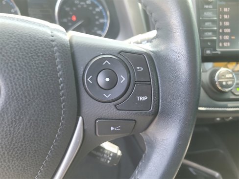Used 2017 Toyota RAV4 Limited image 26