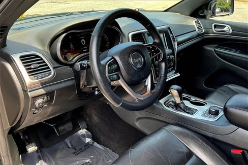 Used 2018 Jeep Grand Cherokee Limited image 16