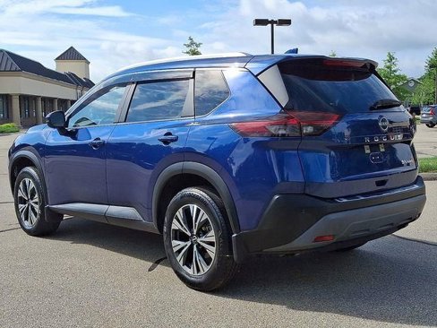 Used 2022 Nissan Rogue SV w/ SV Premium Package image 6