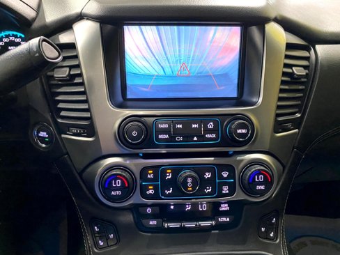 Used 2019 Chevrolet Suburban Premier image 16