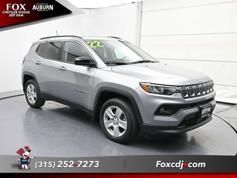 Used 2022 Jeep Compass Latitude w/ Convenience Group image 2