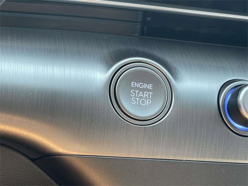 Certified 2025 Hyundai Kona SEL image 19