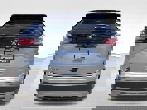 Used 2024 Ford Edge SEL image 4