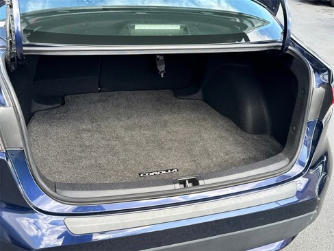 Used 2021 Toyota Corolla LE w/ Carpet Mat Package (TMS) image 9